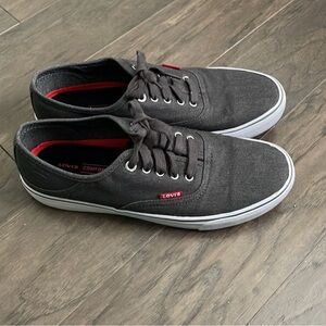 Men’s Levi’s sneakers